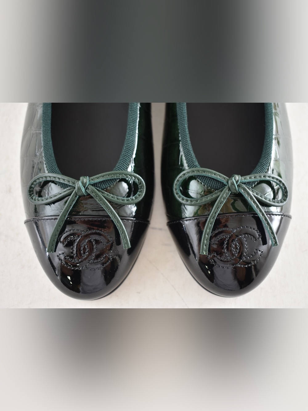 Chanel 26A Dark Green Black Crocodile Patent CC Logo Ballet Ballerina Flat 39 - Picture 8 of 16